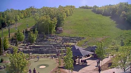 Blue Mountain: Base (bluemountain.ca)