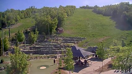Blue Mountain: Base (bluemountain.ca)