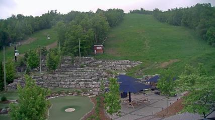 Blue Mountain: Base (bluemountain.ca)