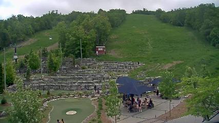 Blue Mountain: Base (bluemountain.ca)