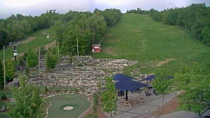 Blue Mountain: Base (bluemountain.ca)