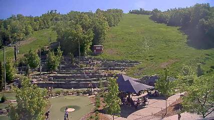 Blue Mountain: Base (bluemountain.ca)