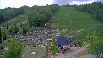 Blue Mountain: Base (bluemountain.ca)