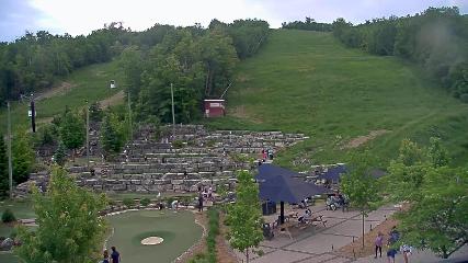 Blue Mountain: Base (bluemountain.ca)