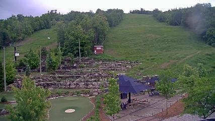 Blue Mountain: Base (bluemountain.ca)