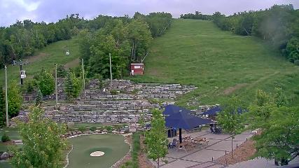 Blue Mountain: Base (bluemountain.ca)