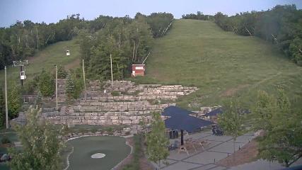 Blue Mountain: Base (bluemountain.ca)