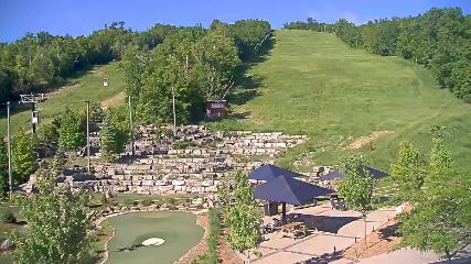Blue Mountain: Base (bluemountain.ca)