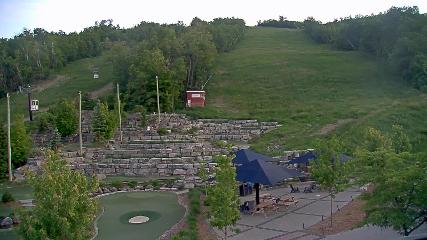 Blue Mountain: Base (bluemountain.ca)