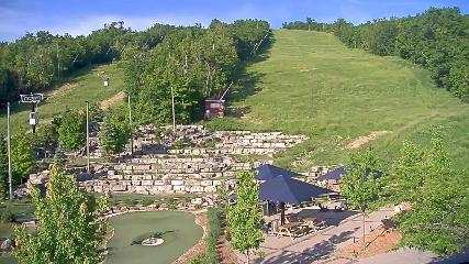 Blue Mountain: Base (bluemountain.ca)