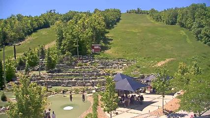 Blue Mountain: Base (bluemountain.ca)