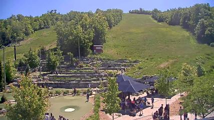 Blue Mountain: Base (bluemountain.ca)