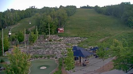 Blue Mountain: Base (bluemountain.ca)