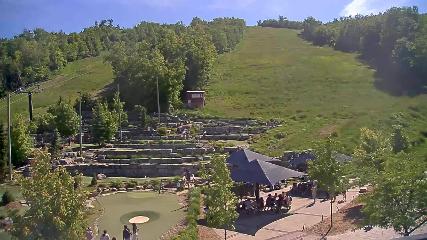 Blue Mountain: Base (bluemountain.ca)