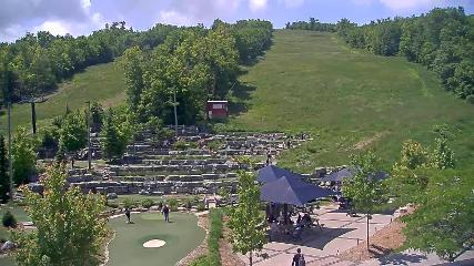 Blue Mountain: Base (bluemountain.ca)
