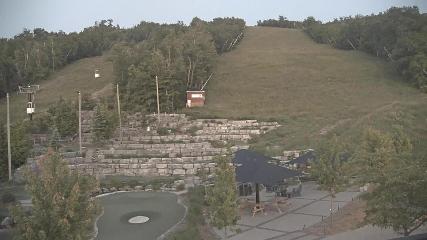 Blue Mountain: Base (bluemountain.ca)