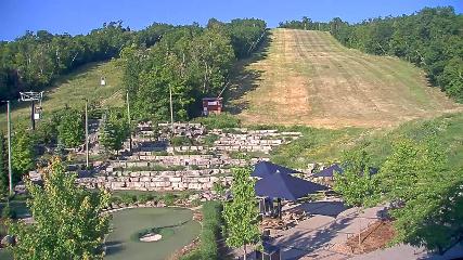 Blue Mountain: Base (bluemountain.ca)