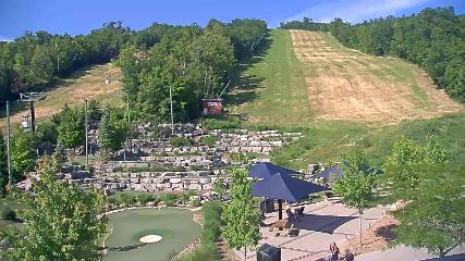 Blue Mountain: Base (bluemountain.ca)