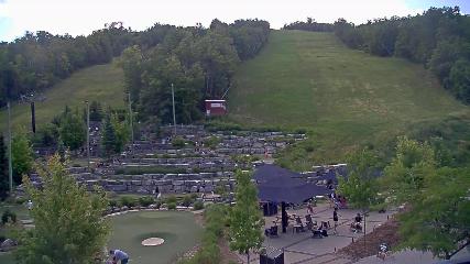 Blue Mountain: Base (bluemountain.ca)