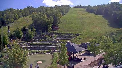 Blue Mountain: Base (bluemountain.ca)