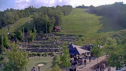 Blue Mountain: Base (bluemountain.ca)