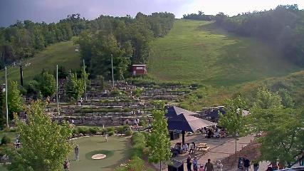 Blue Mountain: Base (bluemountain.ca)