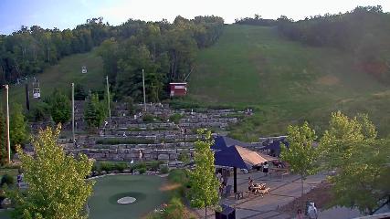 Blue Mountain: Base (bluemountain.ca)