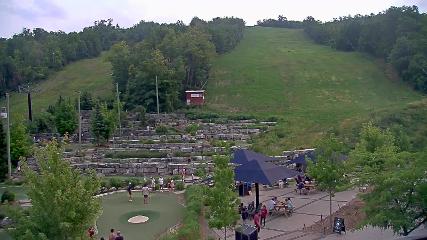 Blue Mountain: Base (bluemountain.ca)
