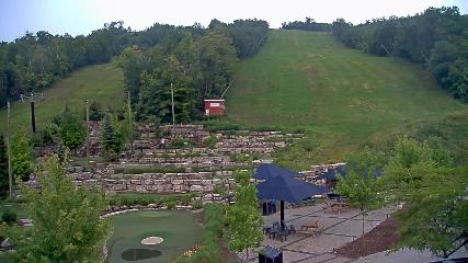 Blue Mountain: Base (bluemountain.ca)