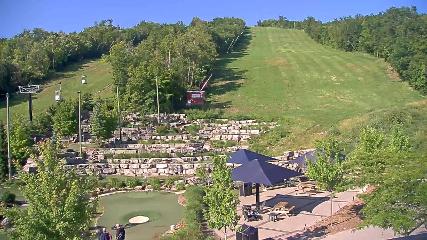 Blue Mountain: Base (bluemountain.ca)