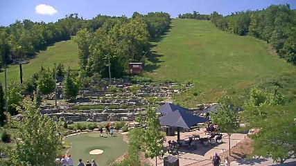 Blue Mountain: Base (bluemountain.ca)