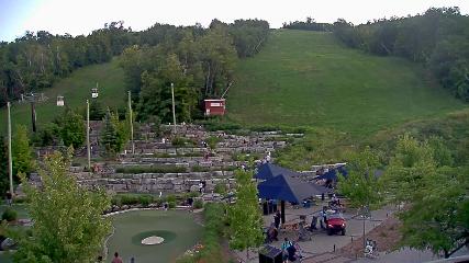 Blue Mountain: Base (bluemountain.ca)