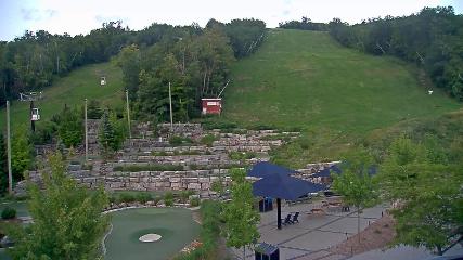 Blue Mountain: Base (bluemountain.ca)