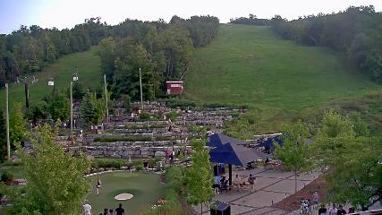Blue Mountain: Base (bluemountain.ca)
