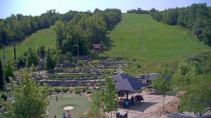 Blue Mountain: Base (bluemountain.ca)