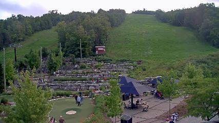 Blue Mountain: Base (bluemountain.ca)