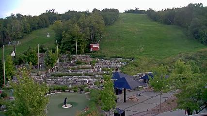 Blue Mountain: Base (bluemountain.ca)
