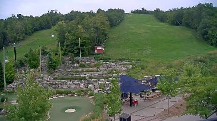 Blue Mountain: Base (bluemountain.ca)