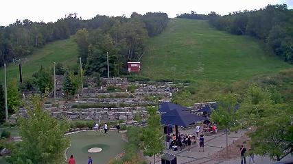 Blue Mountain: Base (bluemountain.ca)