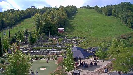 Blue Mountain: Base (bluemountain.ca)