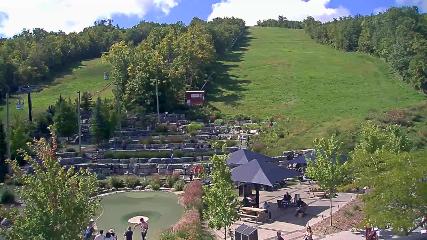 Blue Mountain: Base (bluemountain.ca)