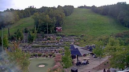 Blue Mountain: Base (bluemountain.ca)