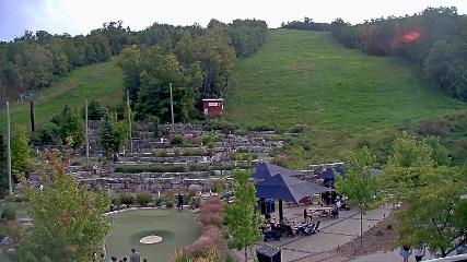 Blue Mountain: Base (bluemountain.ca)