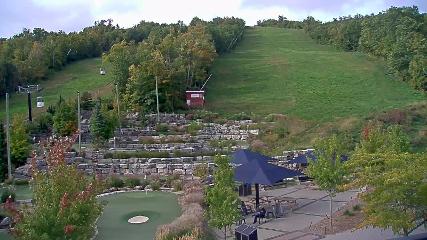 Blue Mountain: Base (bluemountain.ca)