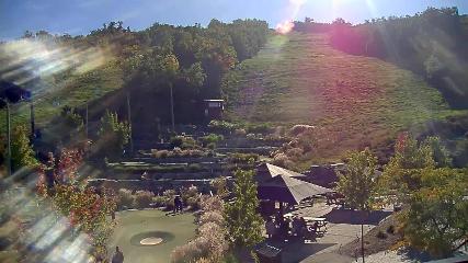 Blue Mountain: Base (bluemountain.ca)