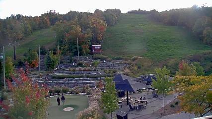 Blue Mountain: Base (bluemountain.ca)