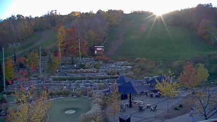 Blue Mountain: Base (bluemountain.ca)