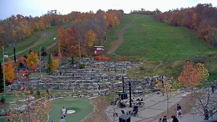 Blue Mountain: Base (bluemountain.ca)