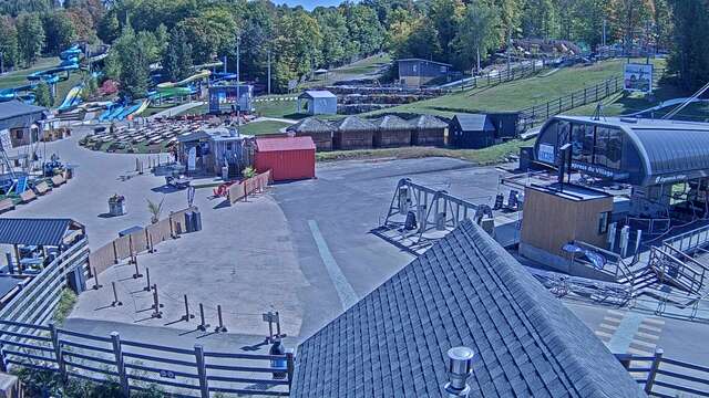 Webcam Bromont: Lift Express du Village