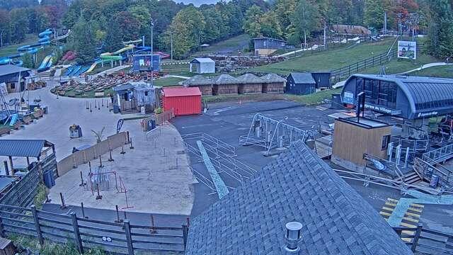 Webcam Bromont: Lift Express du Village